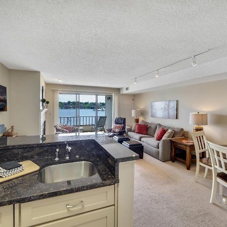 228 Edgewater Inn Charlevoix Dış mekan fotoğraf