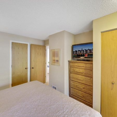 228 Edgewater Inn Charlevoix Dış mekan fotoğraf