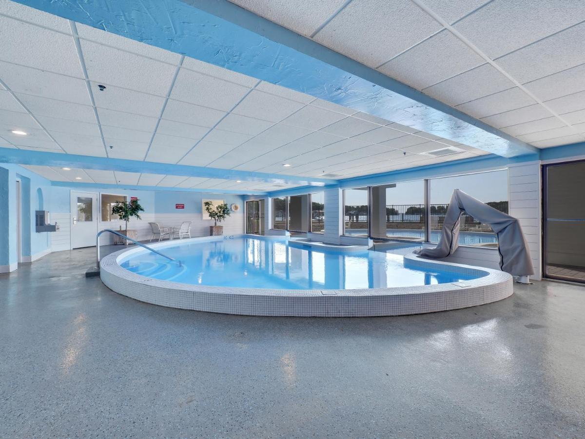 228 Edgewater Inn Charlevoix Dış mekan fotoğraf