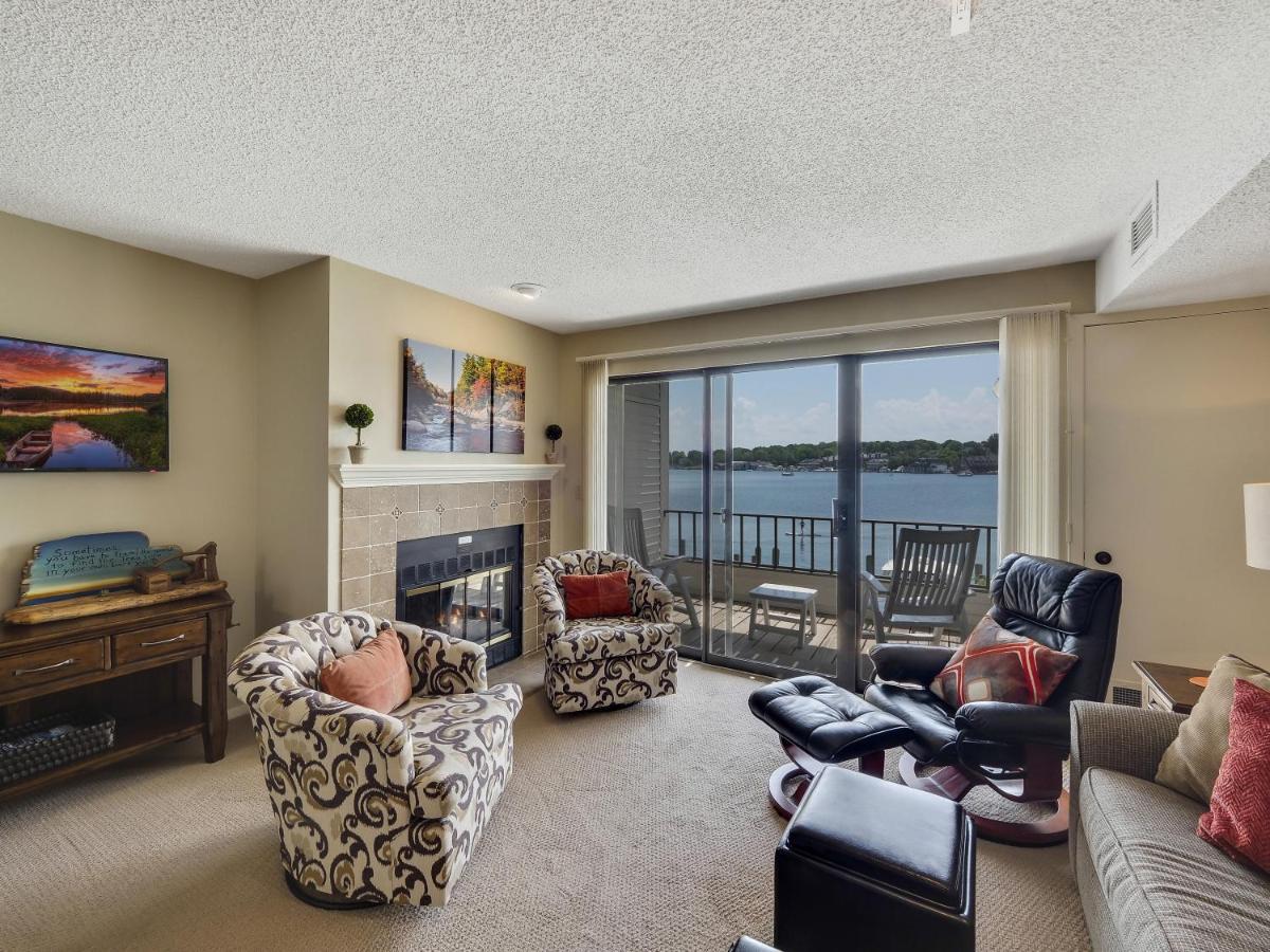 228 Edgewater Inn Charlevoix Dış mekan fotoğraf