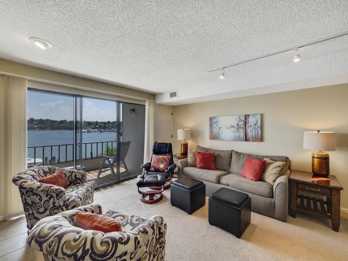 228 Edgewater Inn Charlevoix Dış mekan fotoğraf