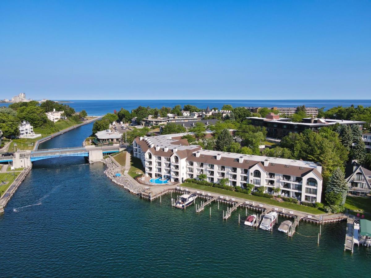 228 Edgewater Inn Charlevoix Dış mekan fotoğraf